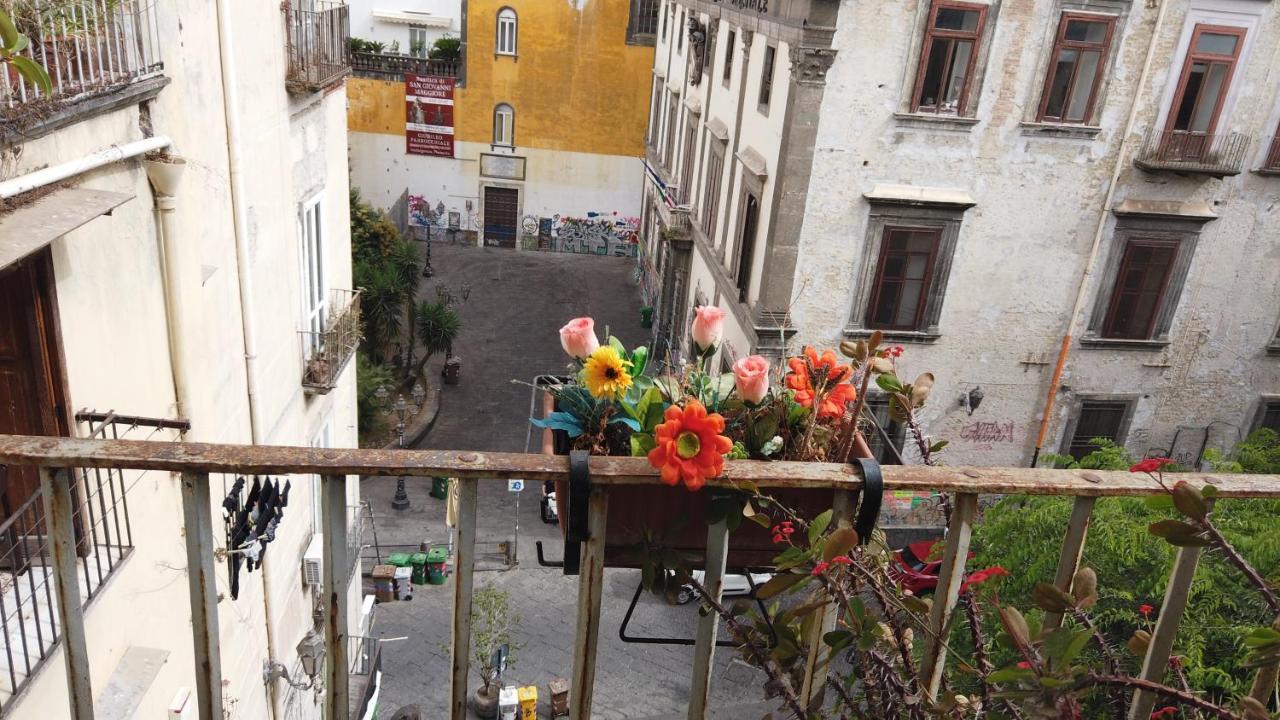 Napoli Centro Spaccanapoli Buitenkant foto